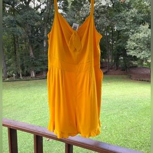 NWT Torrid Women’s Bright Yellow Sleeveless Romper Sz 2 (2X) (18-20)